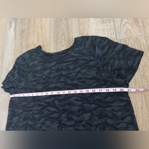 Lululemon Open Back Shirt Size 10 - Picture 4 of 5